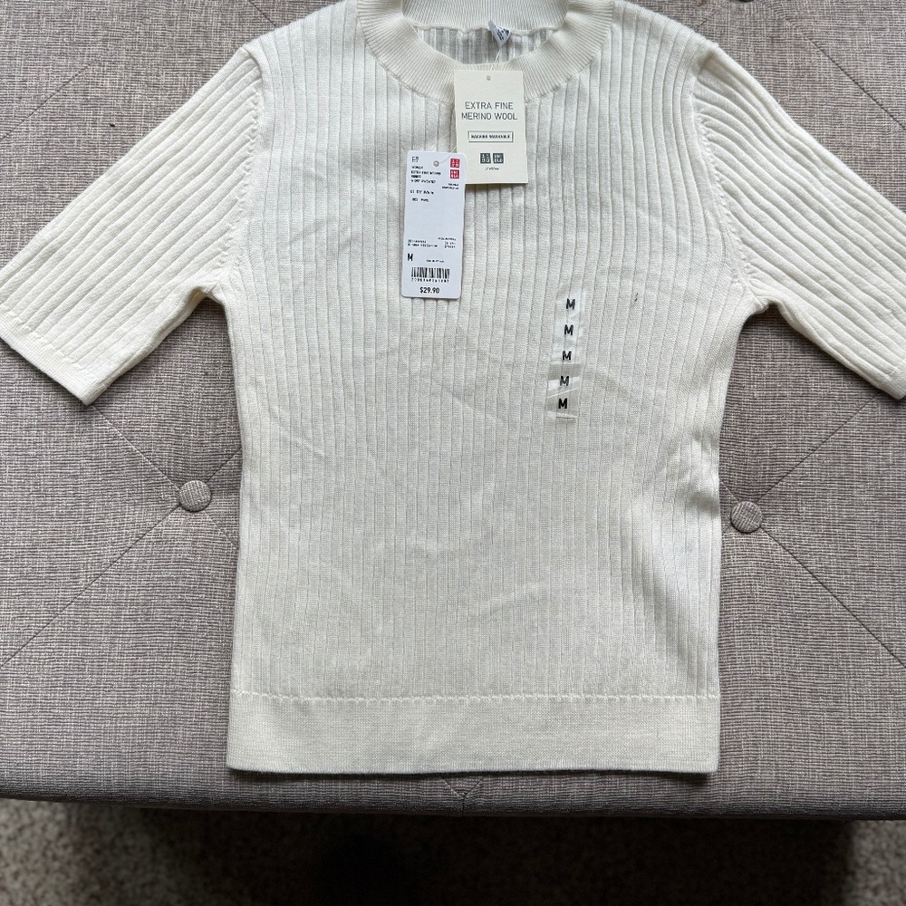 Uniqlo fitted white ribbed sweater